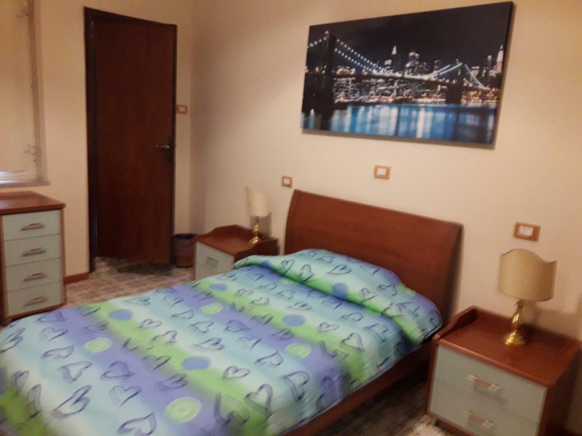 Hotel Nuovo Diana เนเปิลส์ ภายนอก รูปภาพ